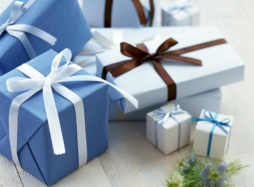 Xưởng in logo lên dây ruy băng gói quà, lợi ích in dây duy băng gói quà!