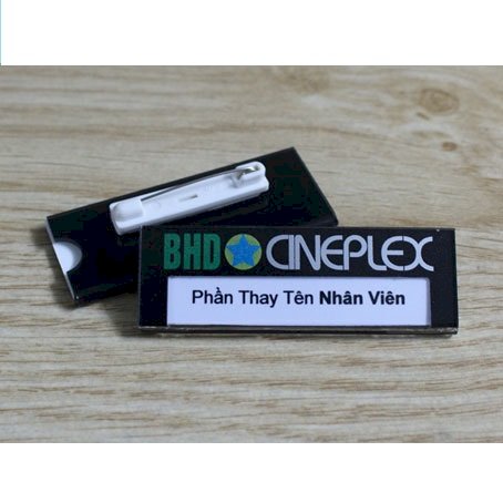 Nhãn tên nhân viên là gì? Những điều cần lưu ý khi đặt nhãn tại xưởng