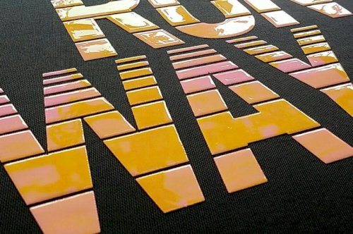 In chuyển nhiệt logo nổi chất lượng cao