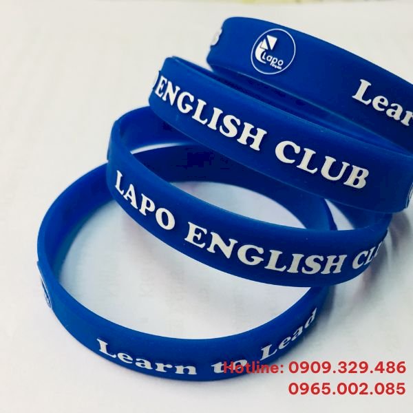 Lợi ích khi in băng đeo chéo, vòng tay cổ vũ team building